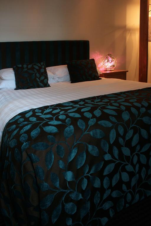 The Silken Strand Hotel Stoke-on-Trent Room photo
